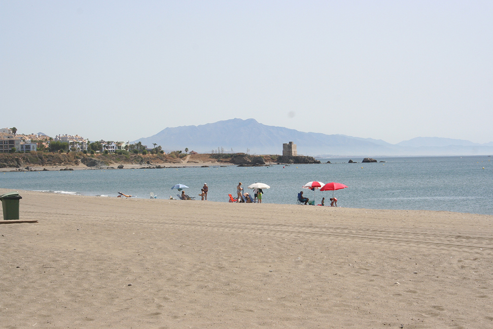 Casares-playa-chica-1000.jpg